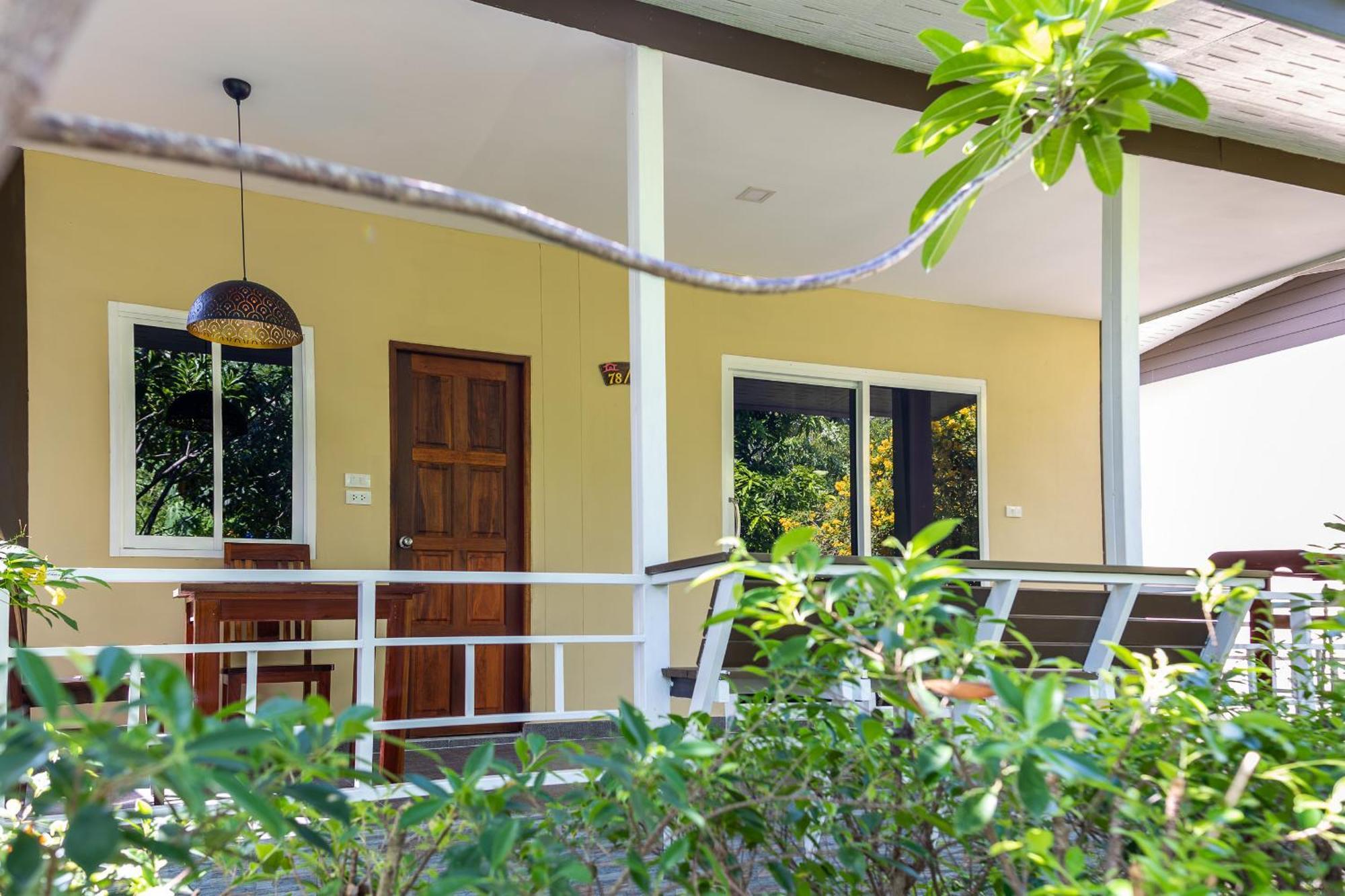 Apple Villas Haad Chao Phao Exterior photo